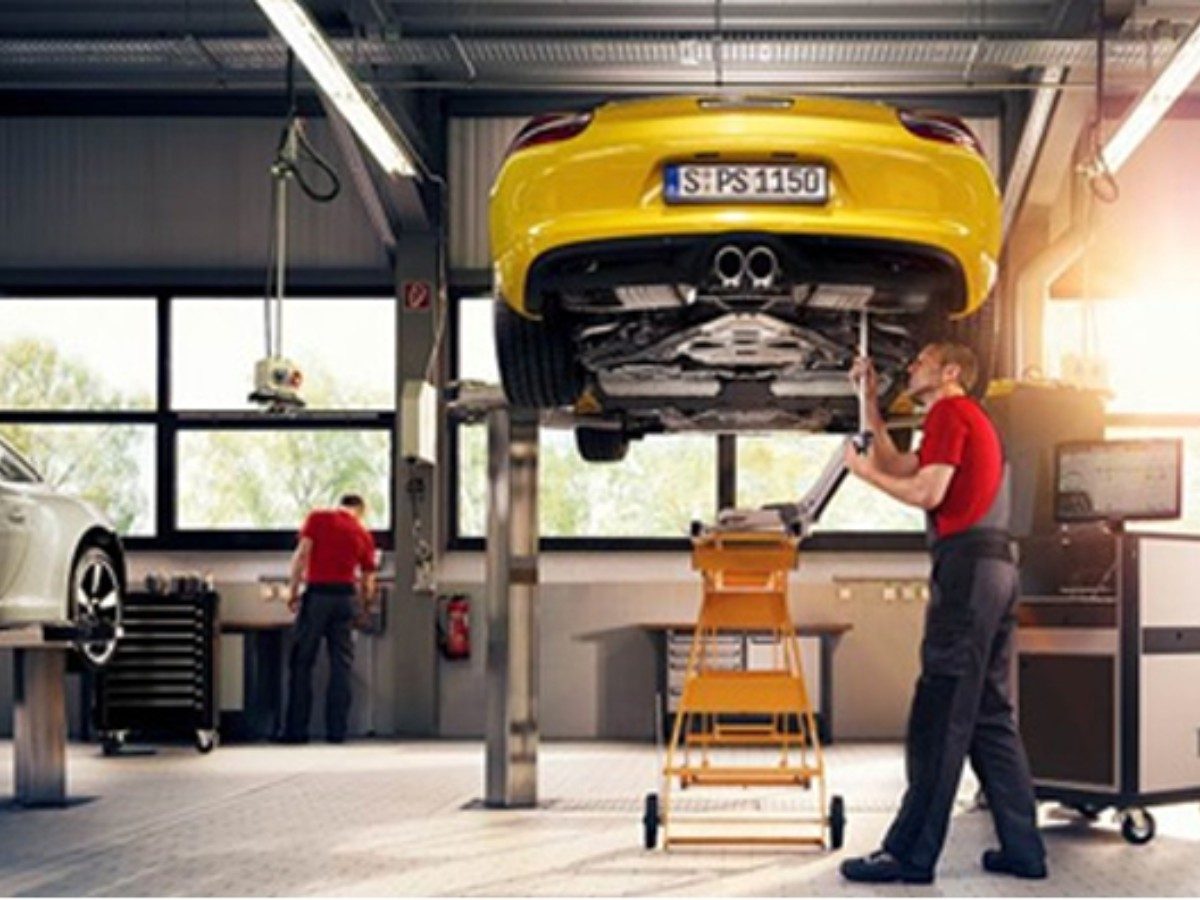 Schadendiagnose an Porsche Karosserien